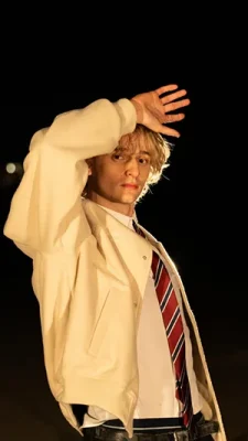 Noah Costa
K POP